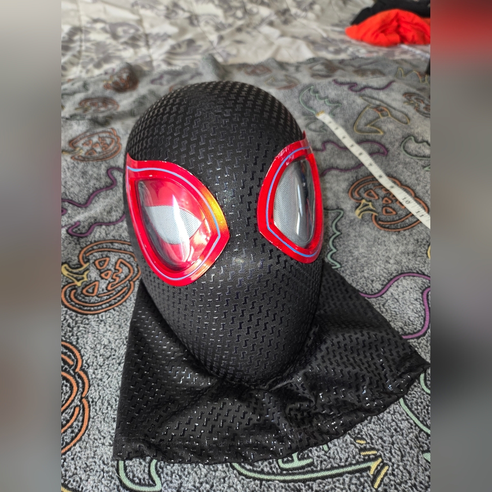 Miles Morales Spider Man Mask Moving Eyes Cosplay Prop **NO REMOTE**
